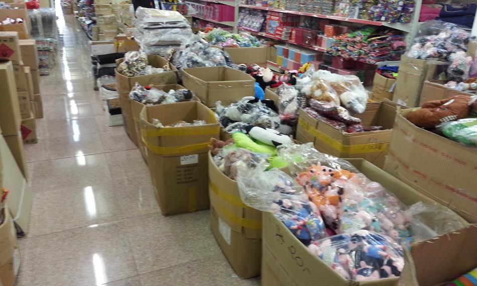 2015-4-7-126toys 1.jpg